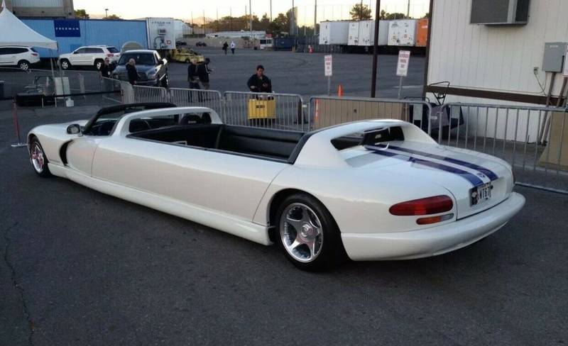 A Dodge Viper Limo Is The Last Thing You'd Expect to See on Ebay
- image 1012287