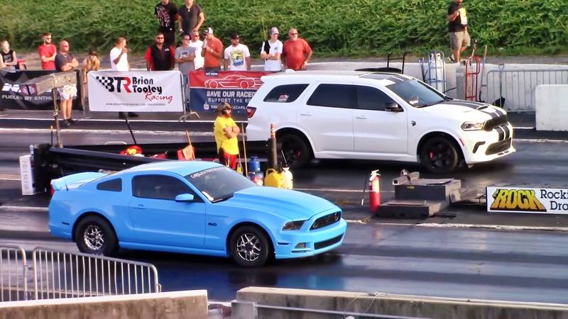 Dodge Durango Hellcat takes on the Camaro ZL1 and Mustang GT 5.0 Coyote
- image 1023601